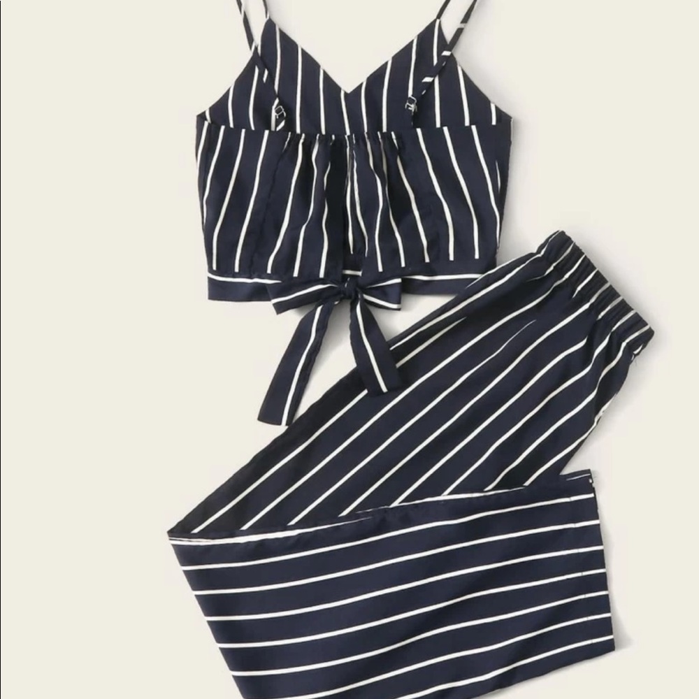 ROMWE • Large Matching Crop Top & Pants